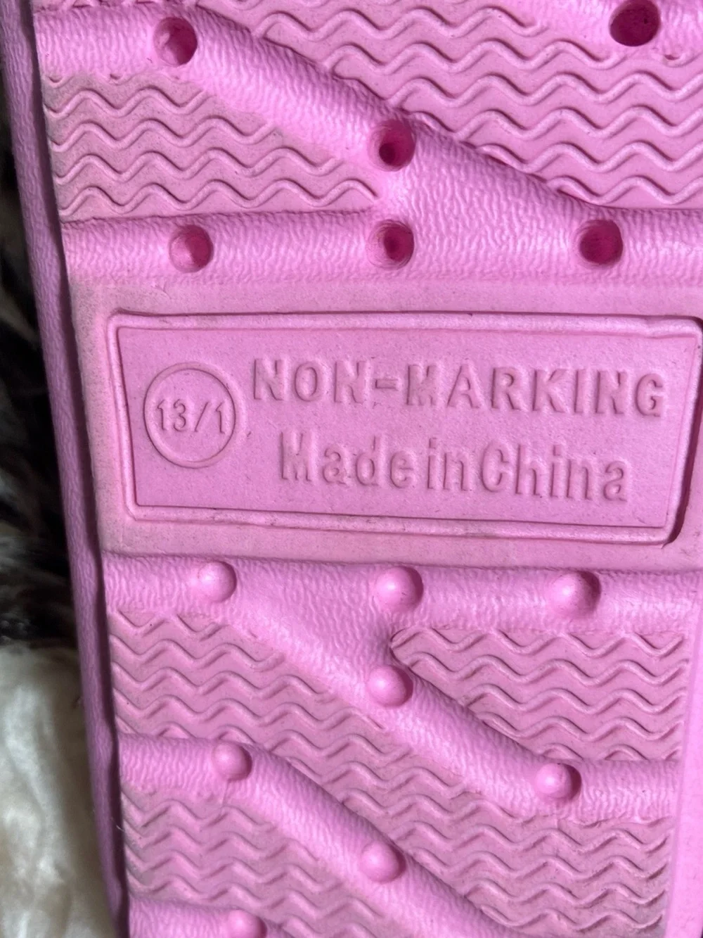 Hello Kitty Pink Slide Sandals Kids 13/1 Cute Sanrio Pool Slides